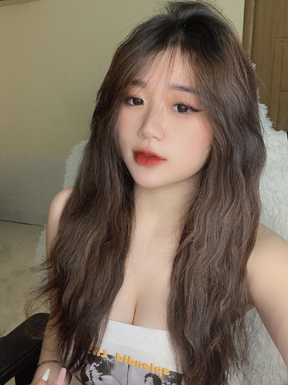 em cân tất