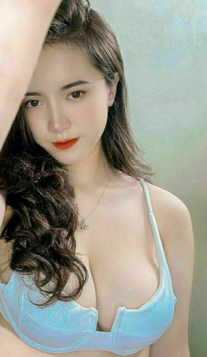 Làm tình bạn gái mới đi học về năm phơi Lỗ lồn trong phòng ngủ
